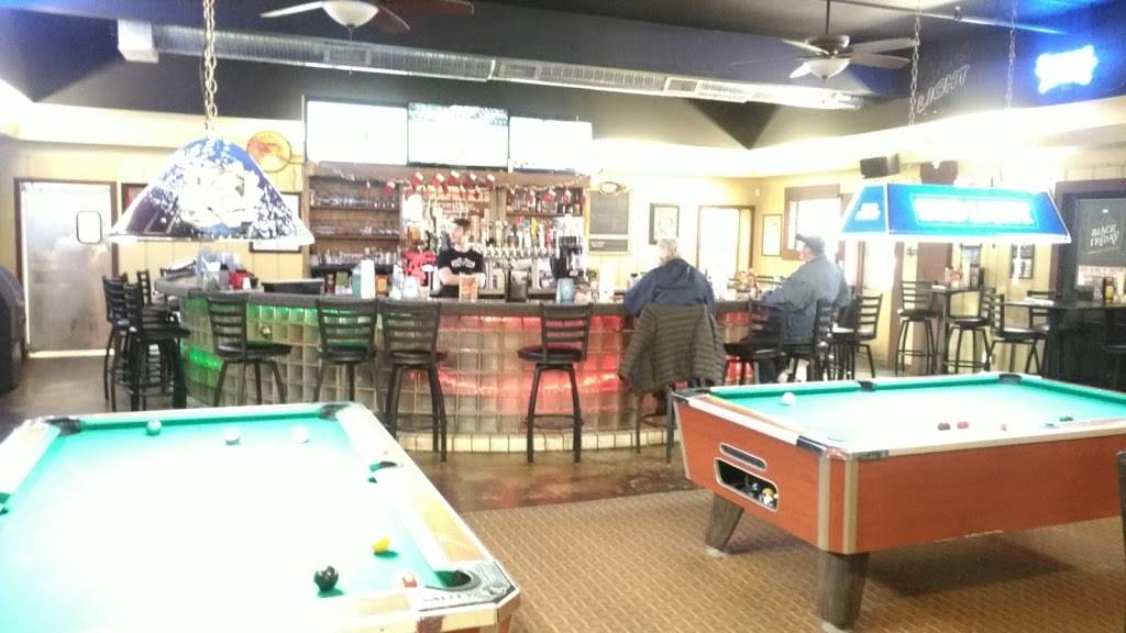 Horseshoe Lounge & Restaurant | restaurant | 410 St Louis Rd, Collinsville, IL 62234, USA | 6183459350 OR +1 618-345-9350