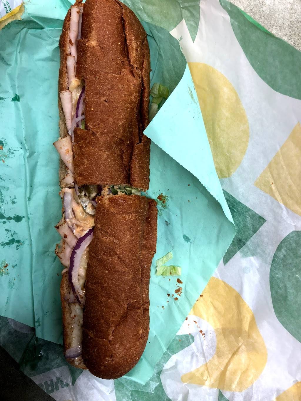 Subway | restaurant | 8992 Preston Rd Suite 109, Frisco, TX 75034, USA | 9723353939 OR +1 972-335-3939