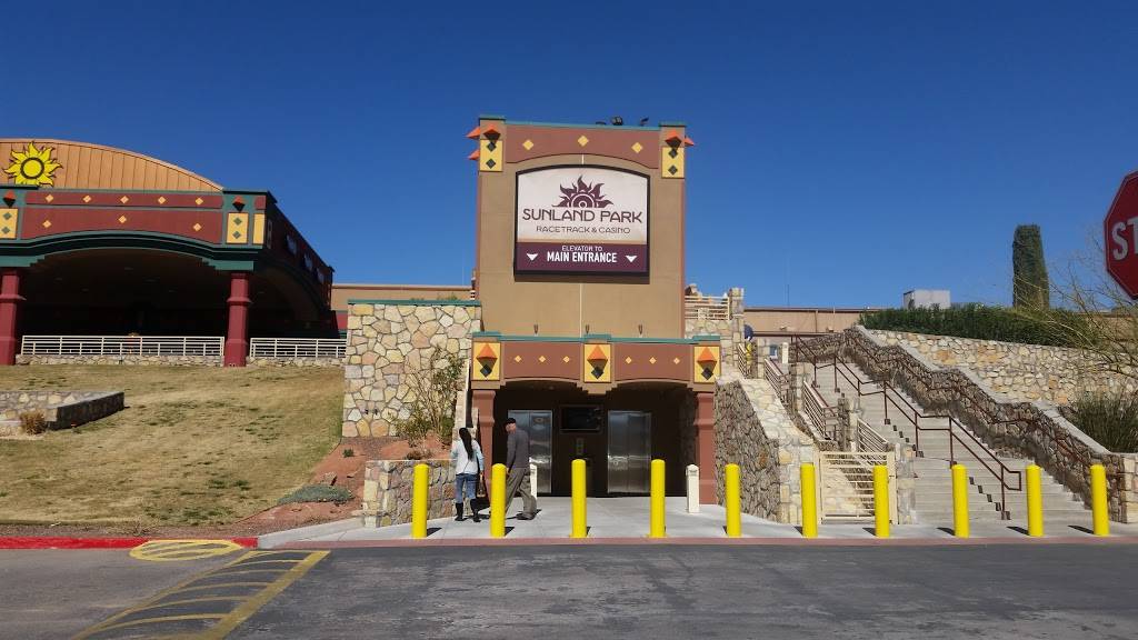 Sunland Park Racetrack & Casino | restaurant | 1200 Futurity Dr, Sunland Park, NM 88063, USA | 5758745200 OR +1 575-874-5200