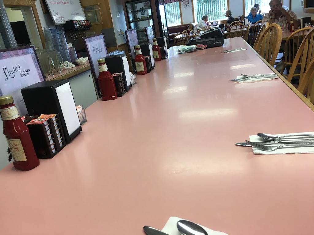 Lindas Corner Diner | restaurant | 1173 Auburn Rd, Locke, NY 13092, USA | 6075339810 OR +1 607-533-9810