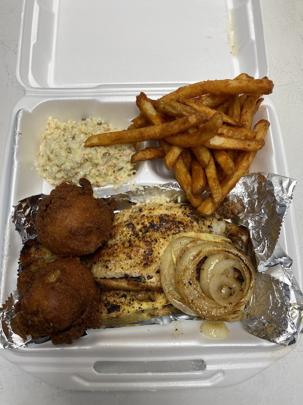 Paps Diner | restaurant | 448 Old Memphis Oxford Rd, Senatobia, MS 38668, USA | 6625627872 OR +1 662-562-7872