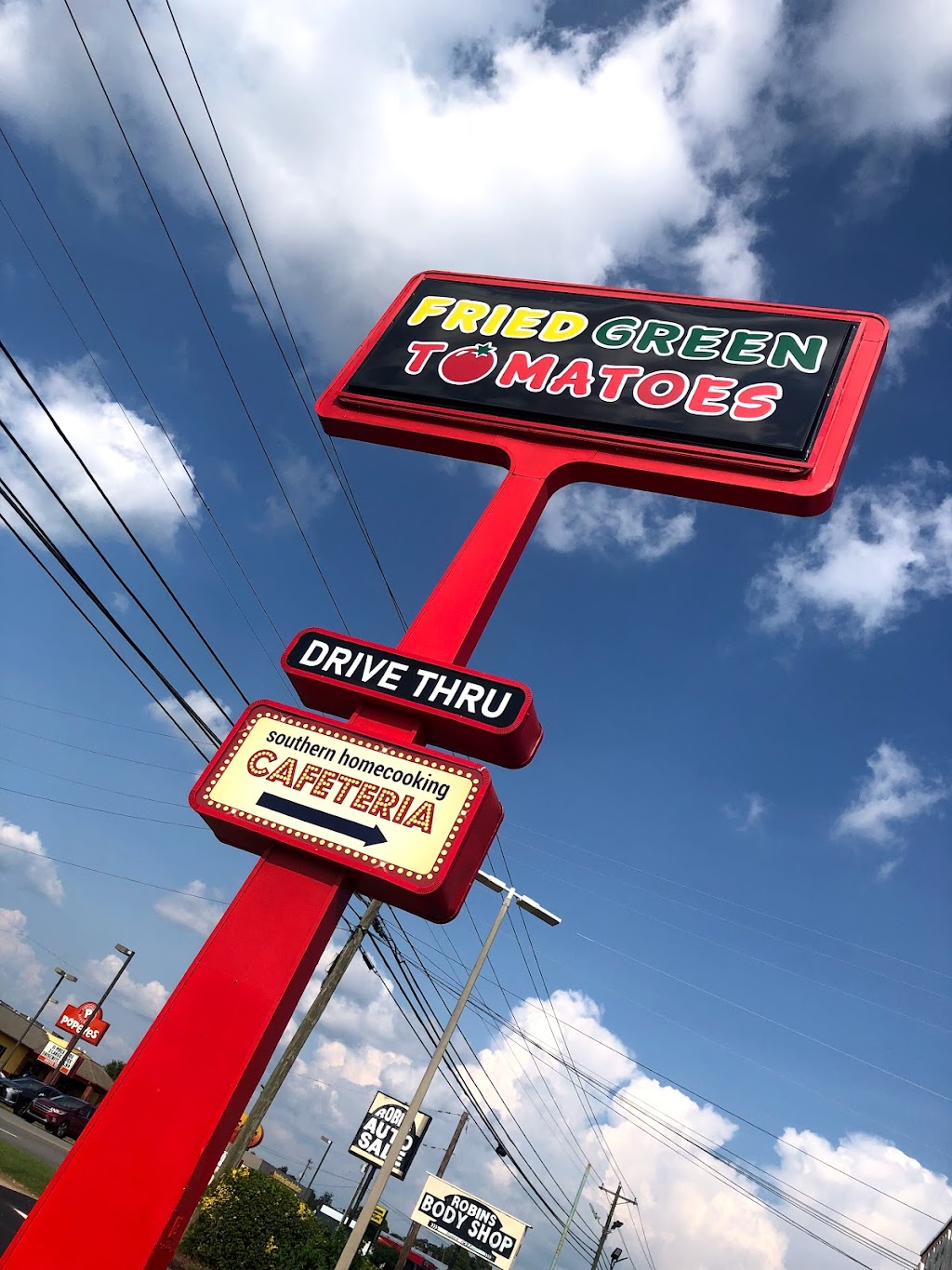 Fried Green Tomatoes Russell | restaurant | 747 Russell Pkwy, Warner Robins, GA 31088, USA | 4782362395 OR +1 478-236-2395