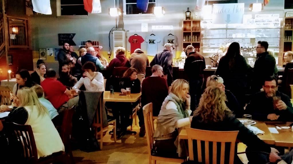 Guidon Brewing Company | restaurant | 415 8th Ave E, Hendersonville, NC 28792, USA | 8285957976 OR +1 828-595-7976