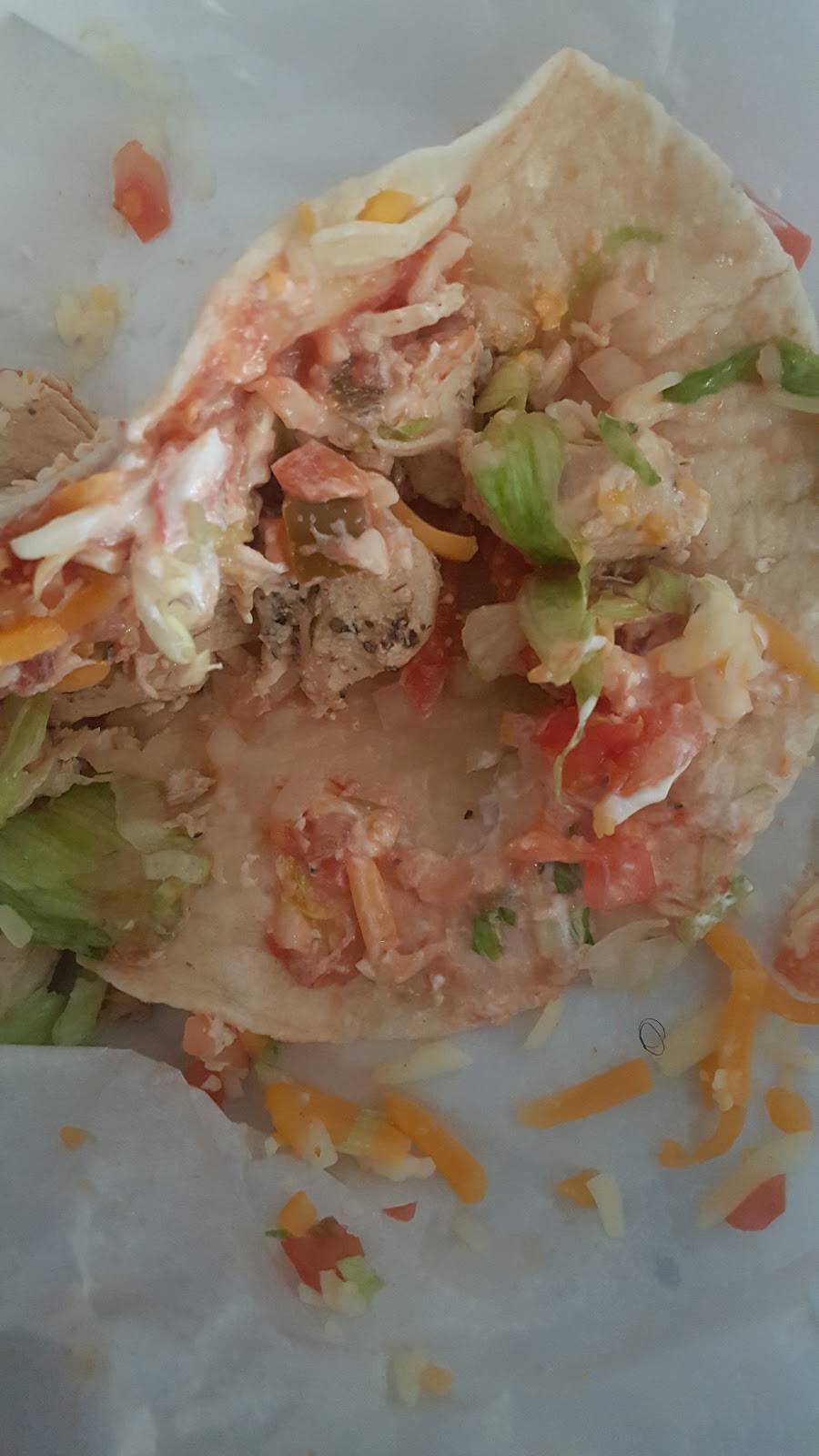 Chubbys Cheesesteaks Bayshore | restaurant | 430 W Silver Spring Dr, Glendale, WI 53217, USA | 4149629999 OR +1 414-962-9999