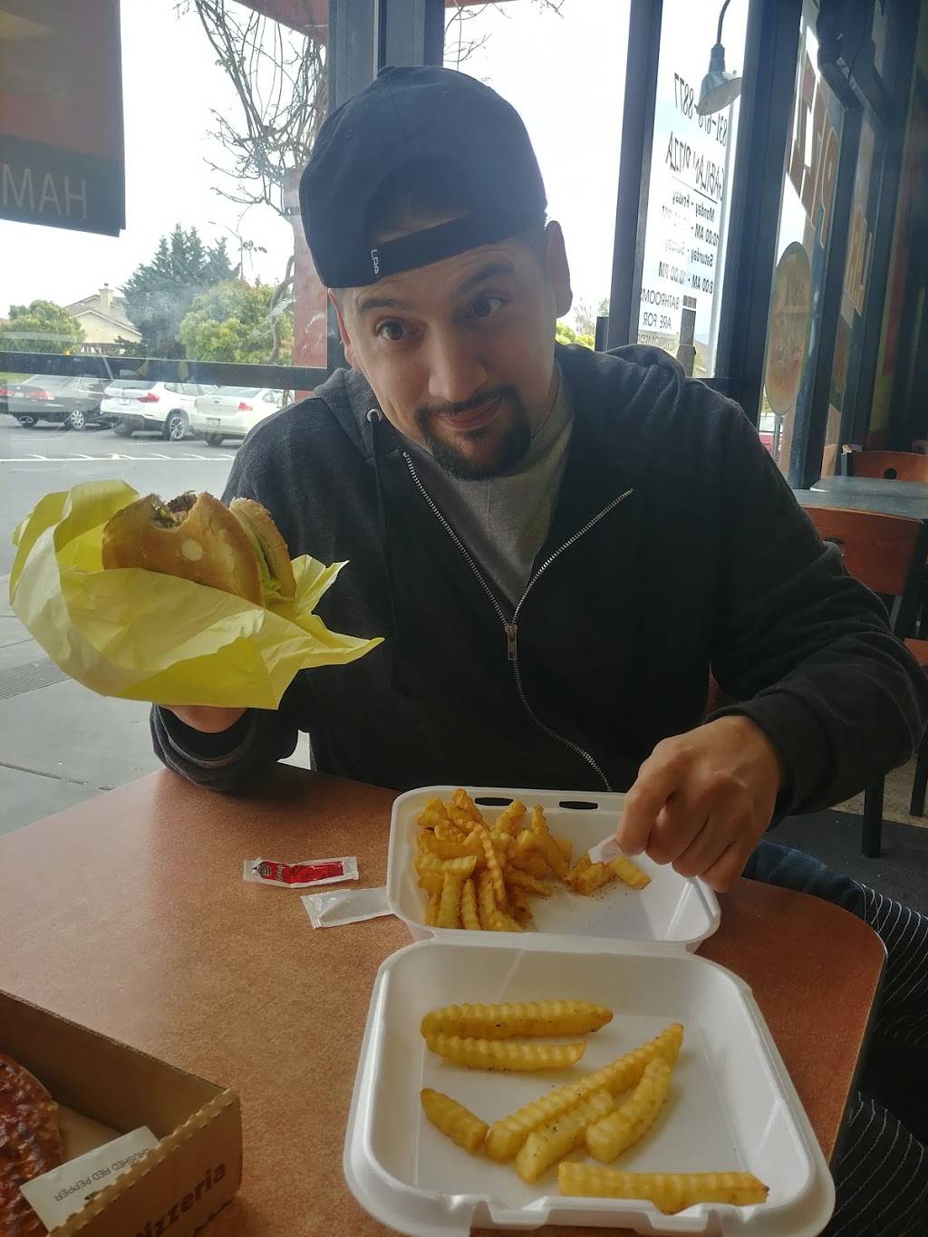 Gabilan Pizza | restaurant | 383 Gabilan Dr, Soledad, CA 93960, USA | 8316788877 OR +1 831-678-8877