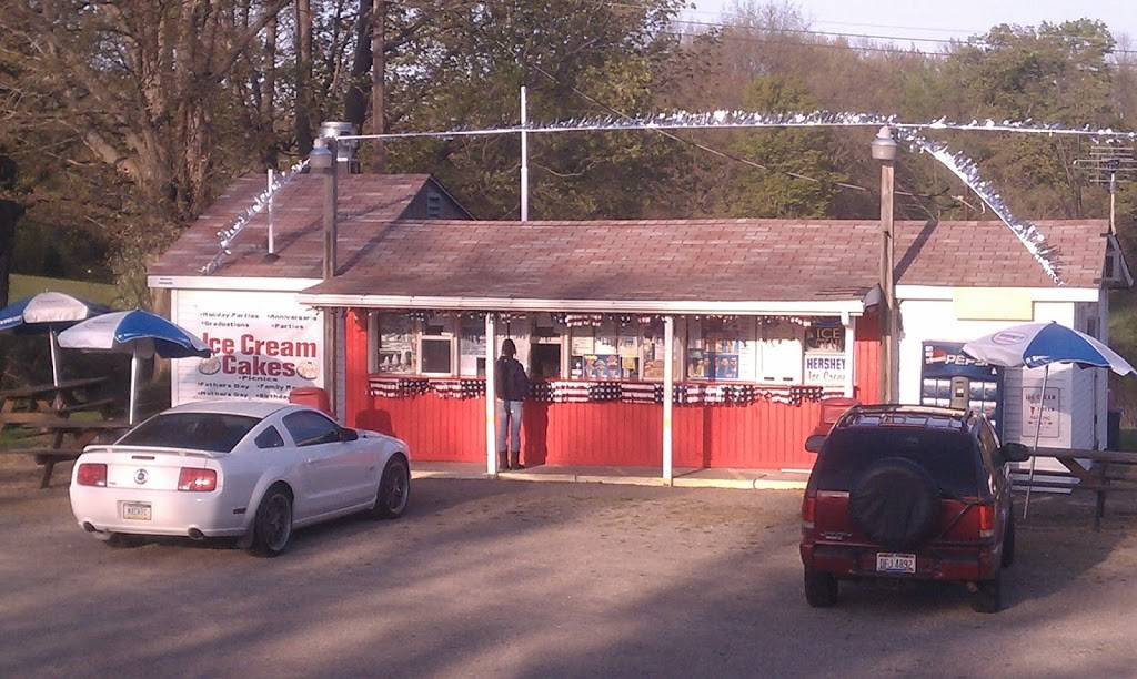 McCalls Cherry Hill Drive In Ice Cream | restaurant | 8915 Rte 6N, Albion, PA 16401, USA | 8147564459 OR +1 814-756-4459