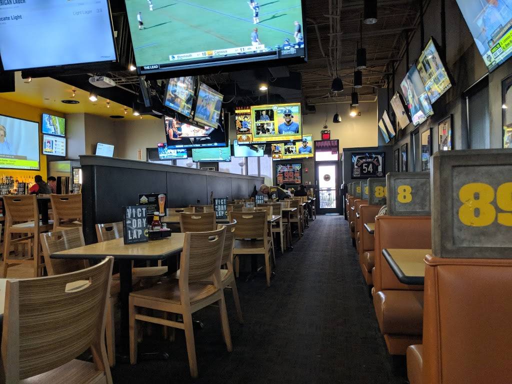 Buffalo Wild Wings | meal takeaway | 1390 W Irvington Rd, Tucson, AZ 85746, USA | 5207999464 OR +1 520-799-9464