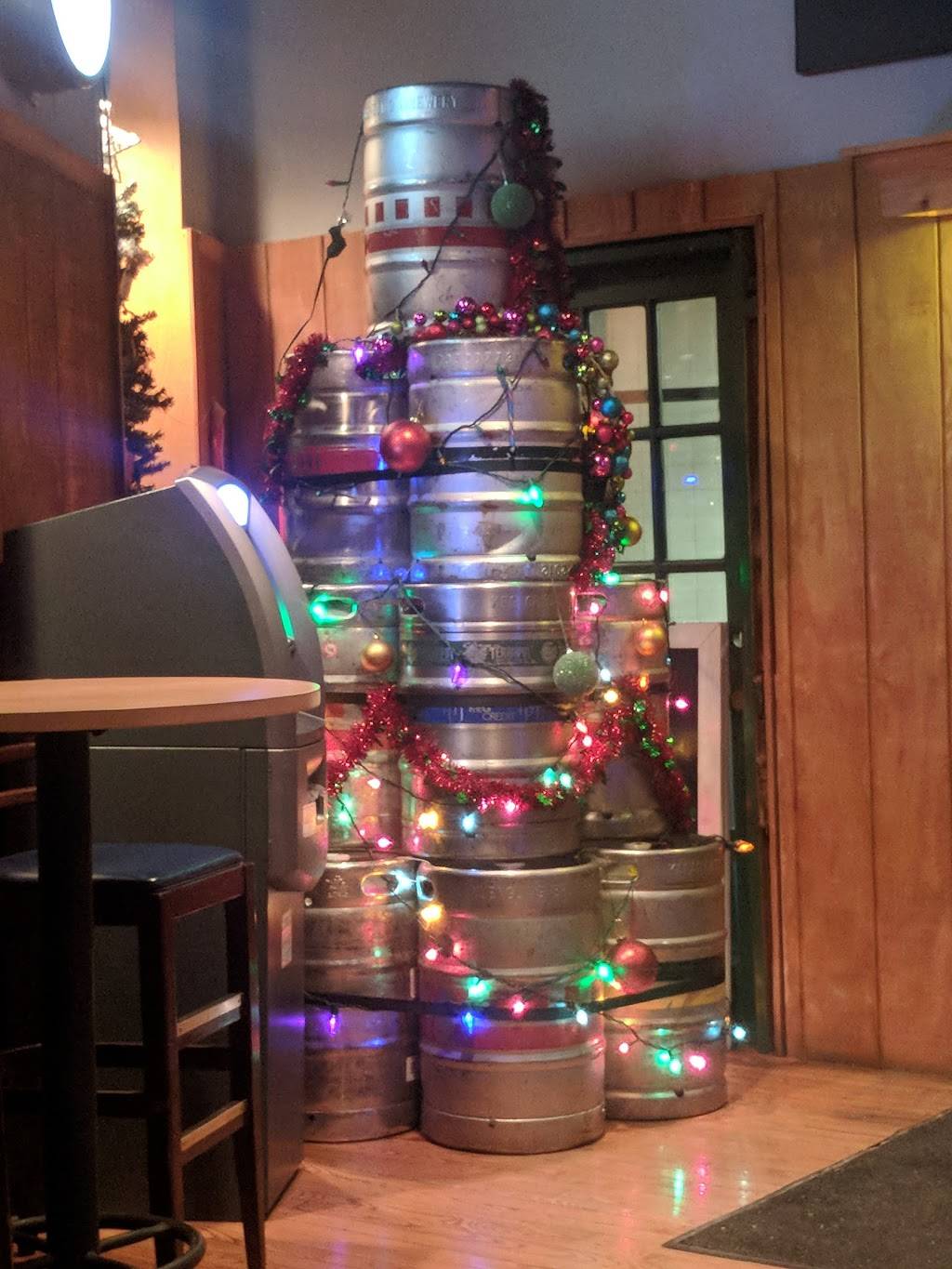 Starboard Side Tavern | restaurant | 2500 E Norris St, Philadelphia, PA 19125, USA | 2156341238 OR +1 215-634-1238