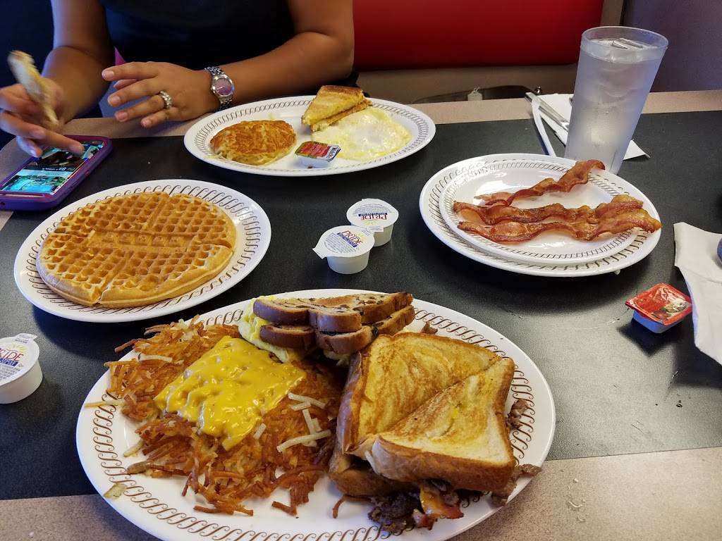 Waffle House | meal takeaway | 9520 US-441 Highway 441, Leesburg, FL 34788, USA | 3523262024 OR +1 352-326-2024