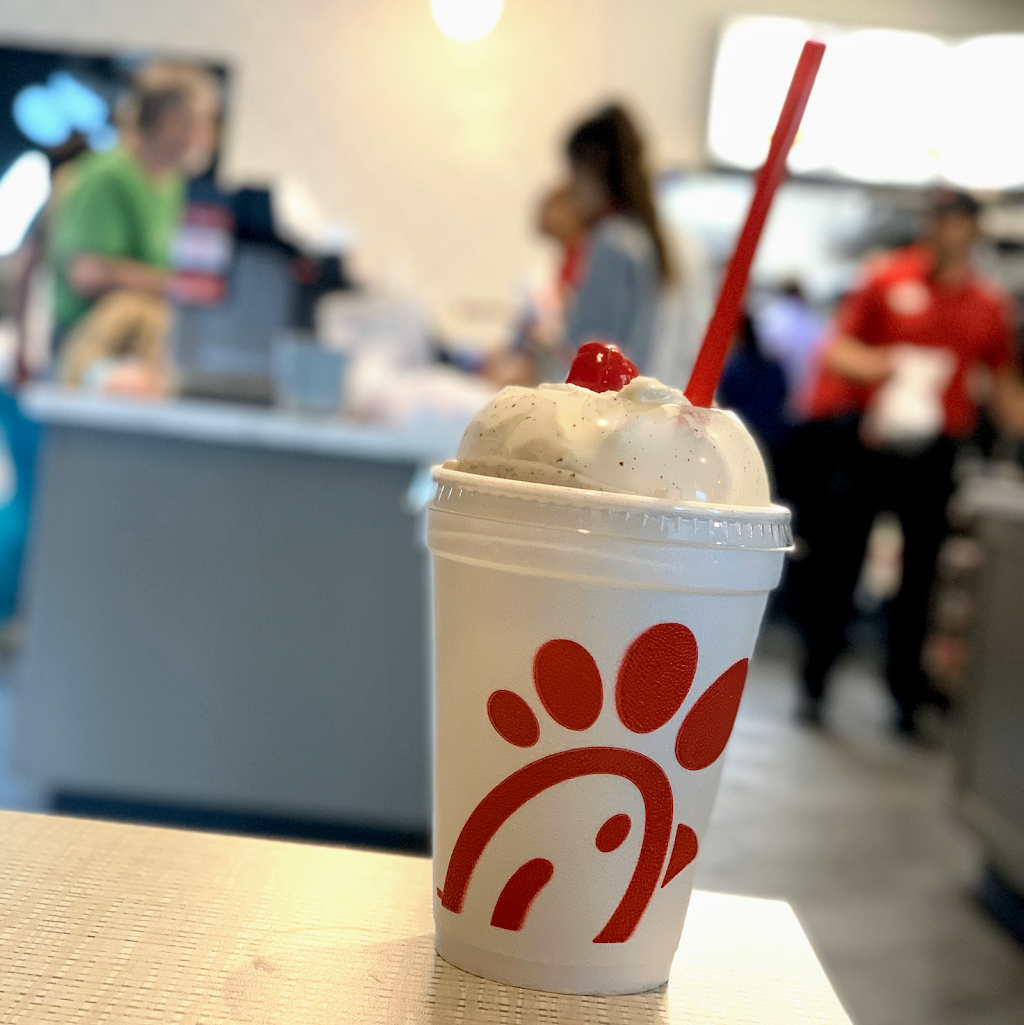 Chick-fil-A West Hills | restaurant | 7520 Kingston Pike, Knoxville, TN 37919, USA | 8655880100 OR +1 865-588-0100