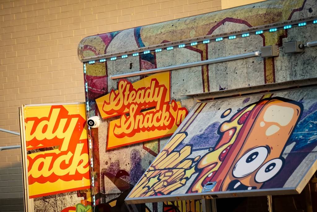 Steady Snackn | restaurant | 1818 Fry Rd, Houston, TX 77084, USA | 8326135963 OR +1 832-613-5963