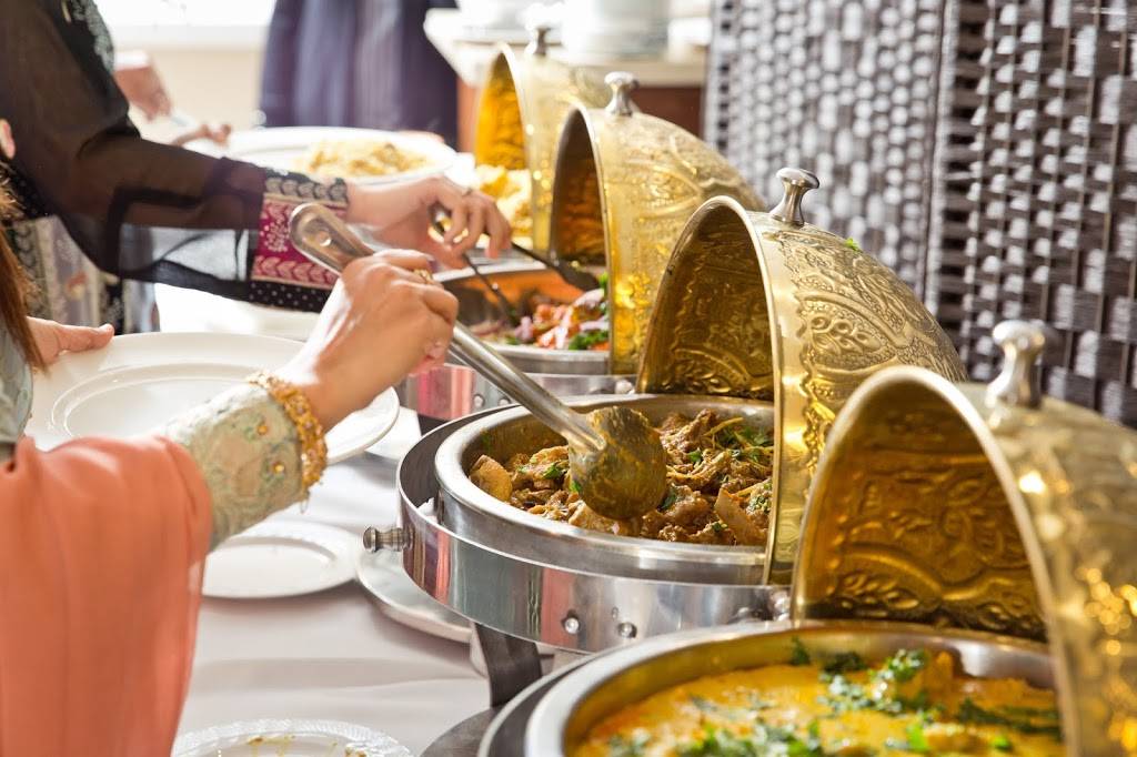 Bar B Q Tonight Live | restaurant | 45965 Regal Plaza, Sterling, VA 20165, USA | 2022134797 OR +1 202-213-4797