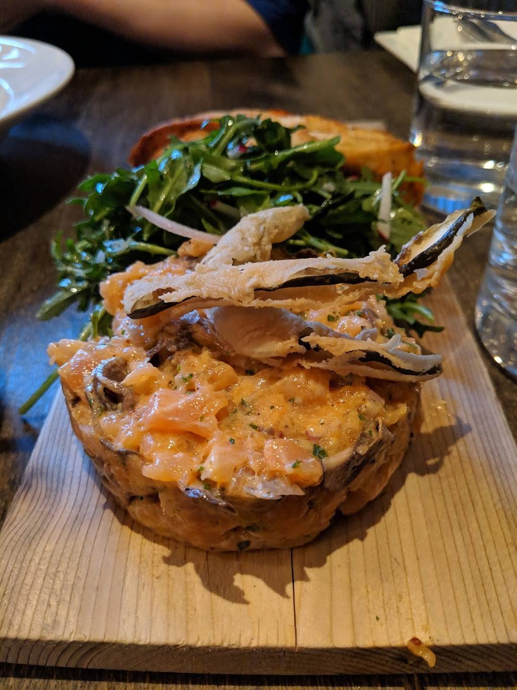 Restaurant Le Côte | restaurant | 12 Rue Saint-Matthieu, Beloeil, QC J3G 2W1, Canada | 4504641633 OR +1 450-464-1633