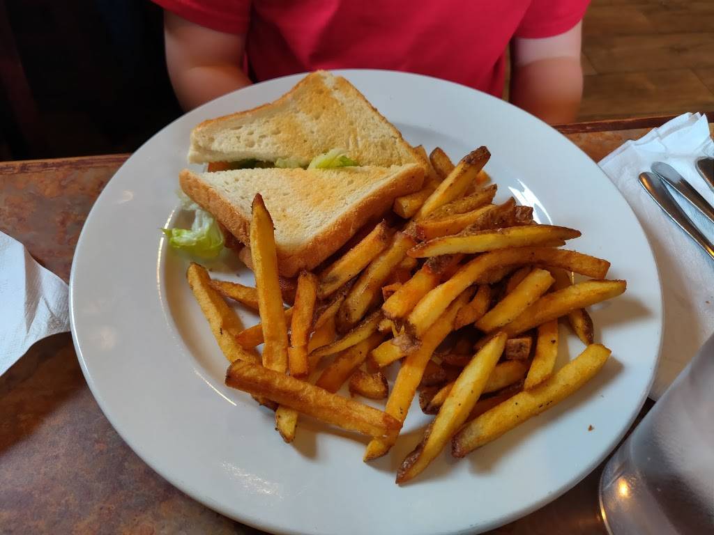 Buckeyes of Social Circle | restaurant | 170 S Cherokee Rd, Social Circle, GA 30025, USA | 6784659483 OR +1 678-465-9483