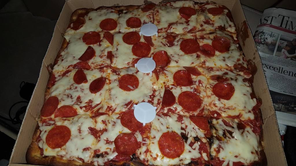 Salvitos Pizza Palace | restaurant | 9045 Ashton Rd, Philadelphia, PA 19136, USA | 2156767070 OR +1 215-676-7070