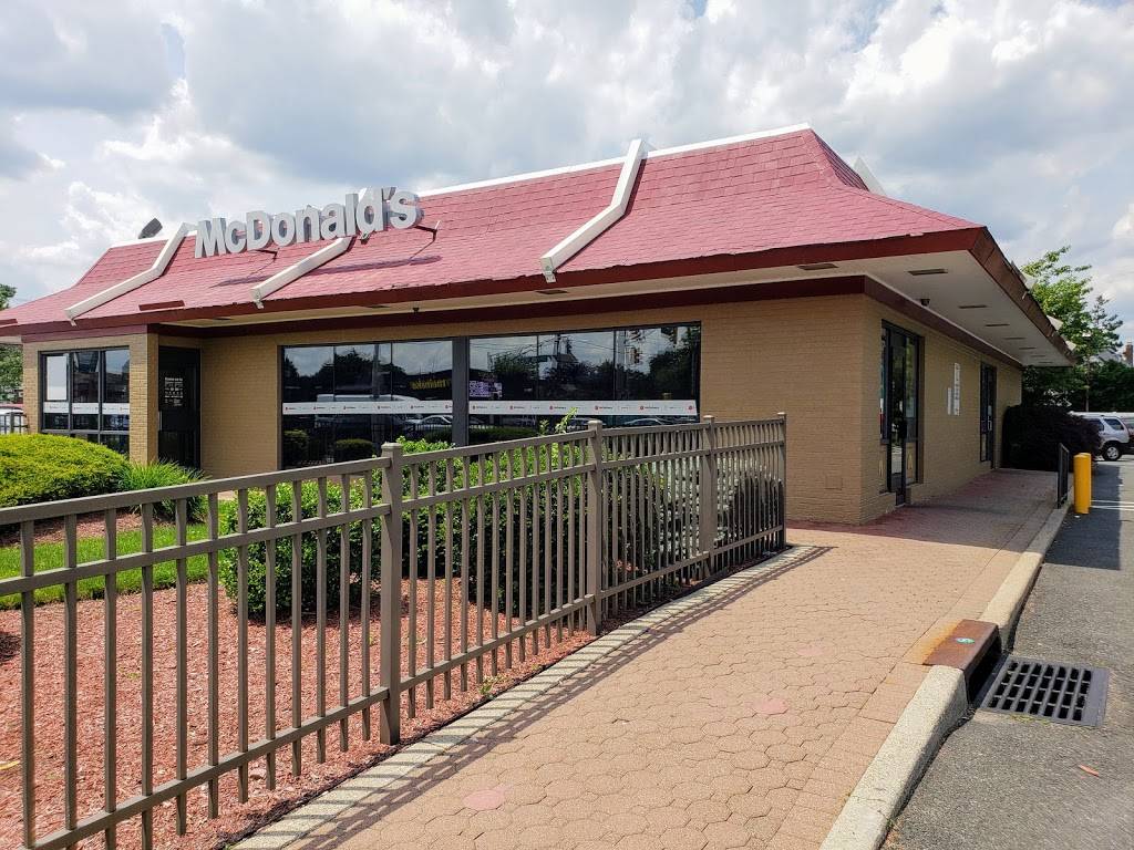 McDonalds | cafe | 3701 Broadway, Fair Lawn, NJ 07410, USA | 2017941313 OR +1 201-794-1313