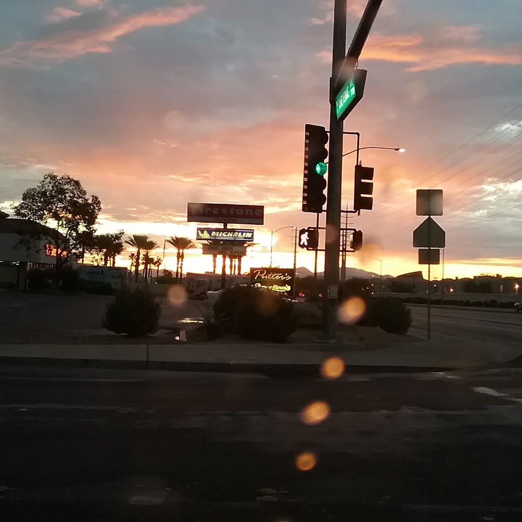 Putters Bar & Grill - Cheyenne | restaurant | 7790 W Cheyenne Ave, Las Vegas, NV 89129, USA | 7026554700 OR +1 702-655-4700