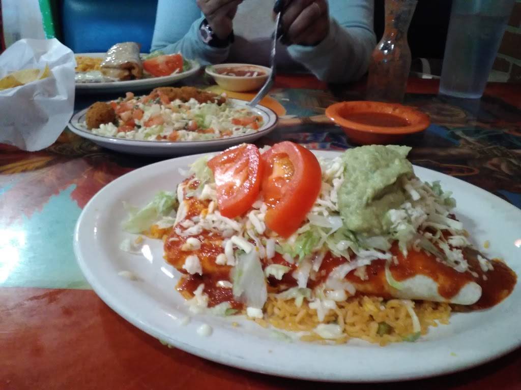 Azteca Mexican Restaurant | restaurant | 34 Western Plaza, Fenton, MO 63026, USA | 6363264949 OR +1 636-326-4949