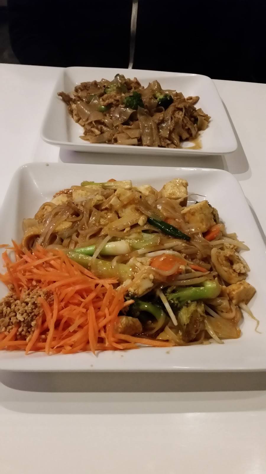 Monster Thai Thai Cuisine | restaurant | 12920 Riverside Dr, Sherman Oaks, CA 91423, USA | 8189905206 OR +1 818-990-5206