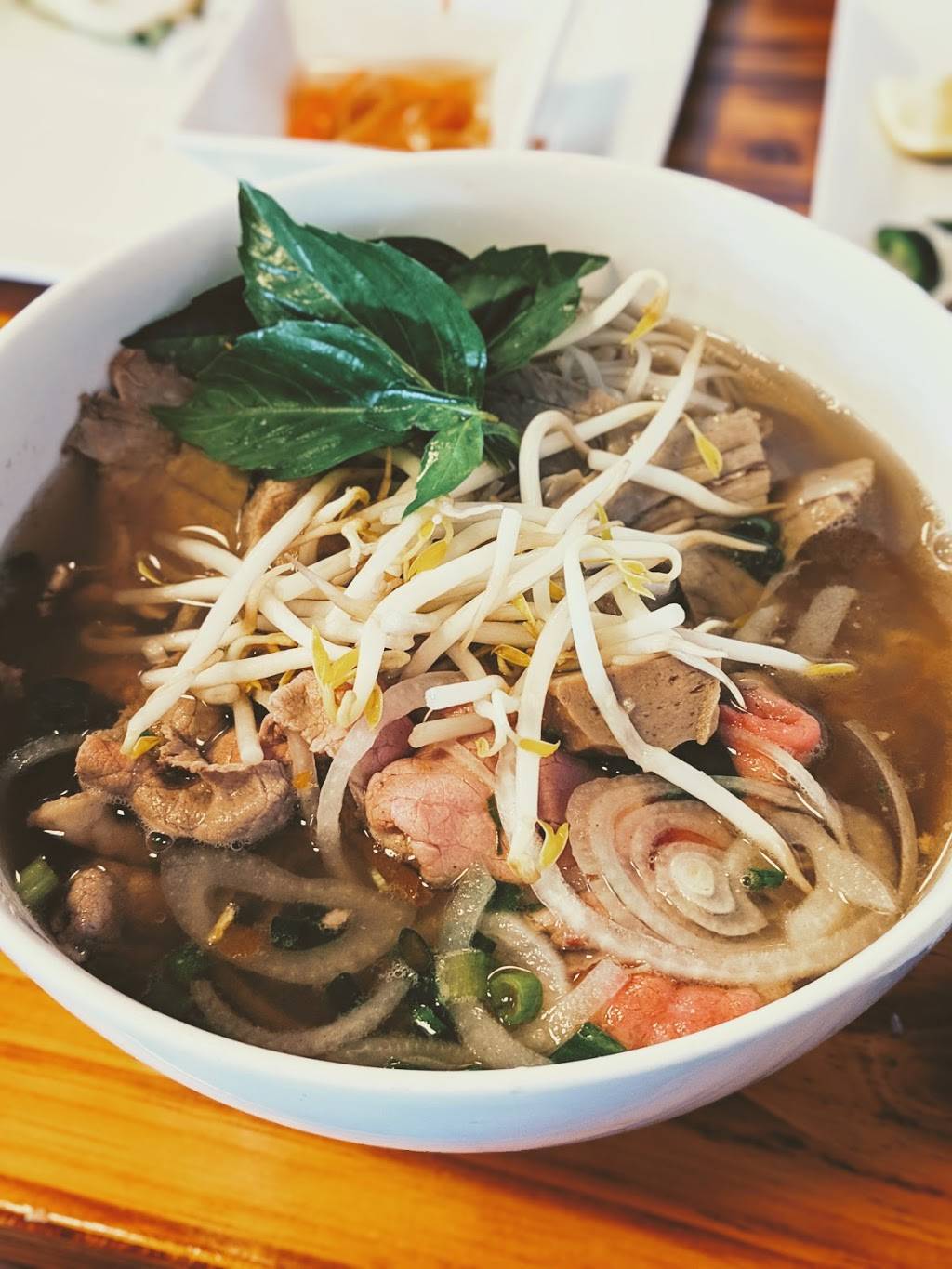 Mama Pho | restaurant | Shopping Center, 820 W Hind Dr Unit 111, Honolulu, HI 96821, USA | 8083738887 OR +1 808-373-8887