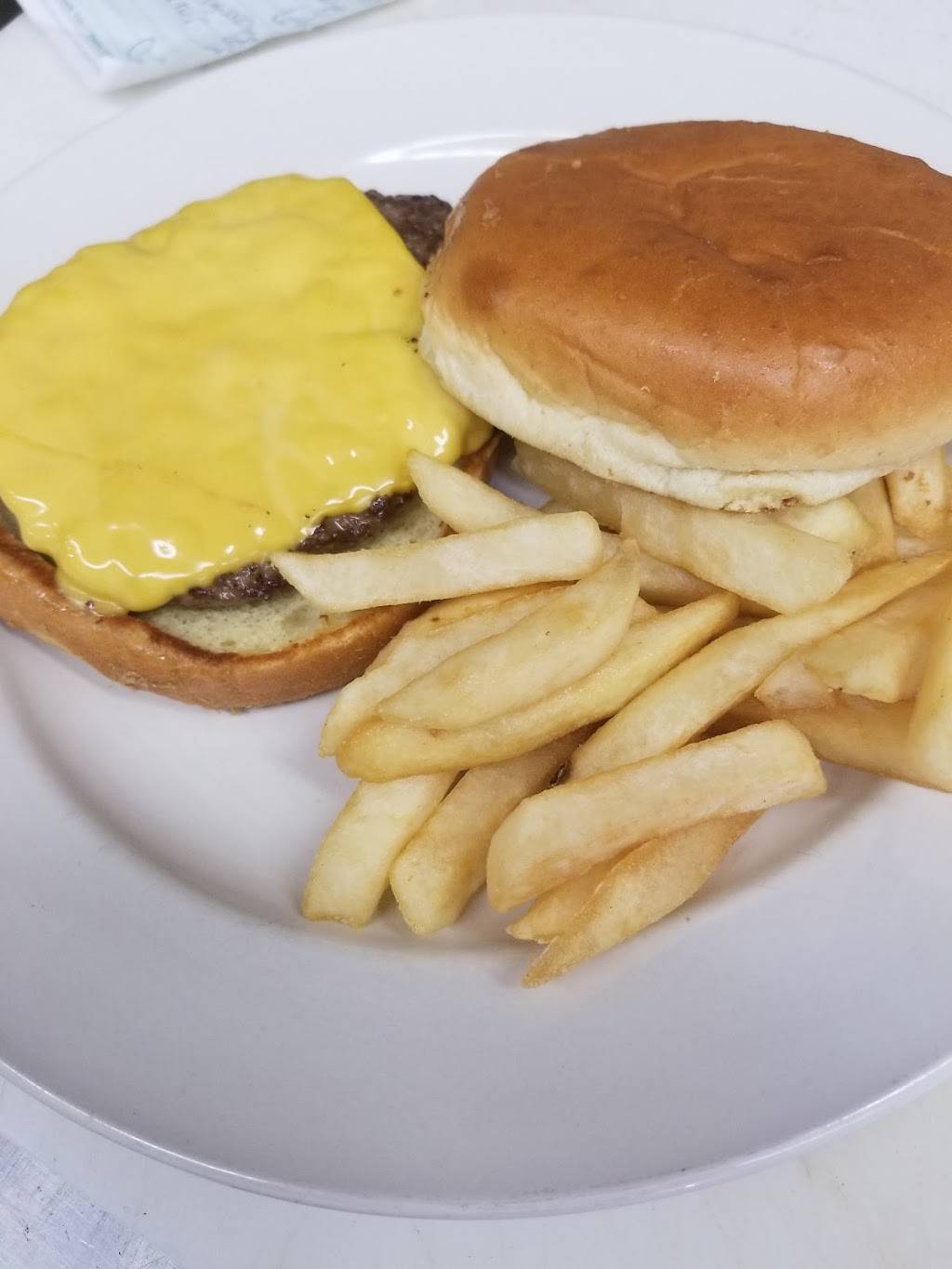 Julio’s family restaurant | restaurant | 2005 W Court St, Kankakee, IL 60901, USA | 8155237696 OR +1 815-523-7696