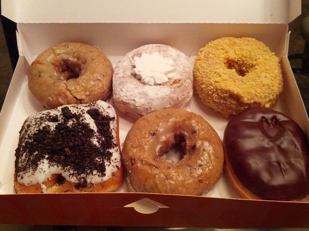 Dunkin | cafe | 27125 Sierra Hwy, Santa Clarita, CA 91351, USA | 6614249980 OR +1 661-424-9980