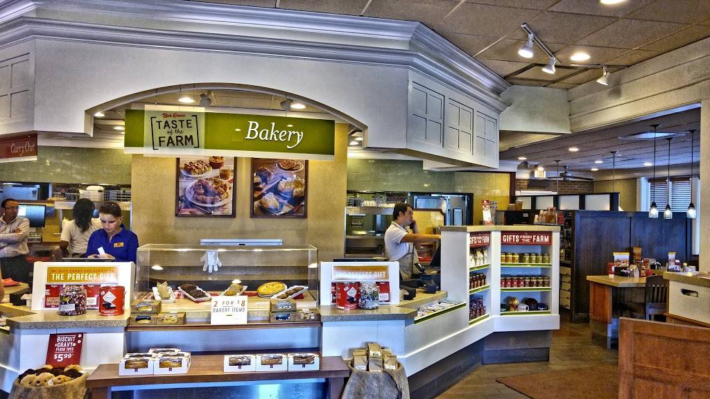 Bob Evans | restaurant | 10119 Horace Ave, Tampa, FL 33619, USA | 8136841638 OR +1 813-684-1638