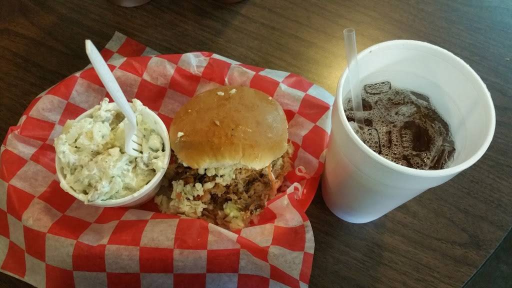 Hanks #1 BBQ | restaurant | 5809 US-45, Columbus, MS 39705, USA | 6623274233 OR +1 662-327-4233