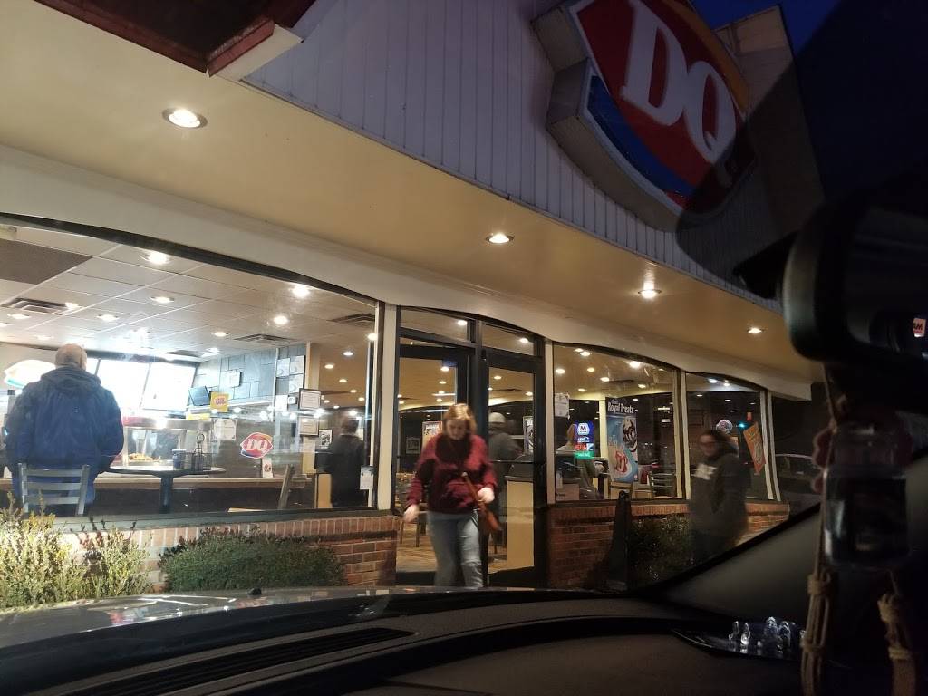 Dairy Queen Store | restaurant | 133 E Water St, Flemingsburg, KY 41041, USA | 6068493030 OR +1 606-849-3030