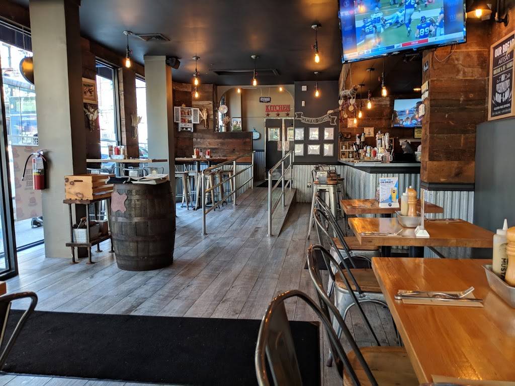 Burger Village | restaurant | 222 7th Ave, Brooklyn, NY 11215, USA | 7184994165 OR +1 718-499-4165