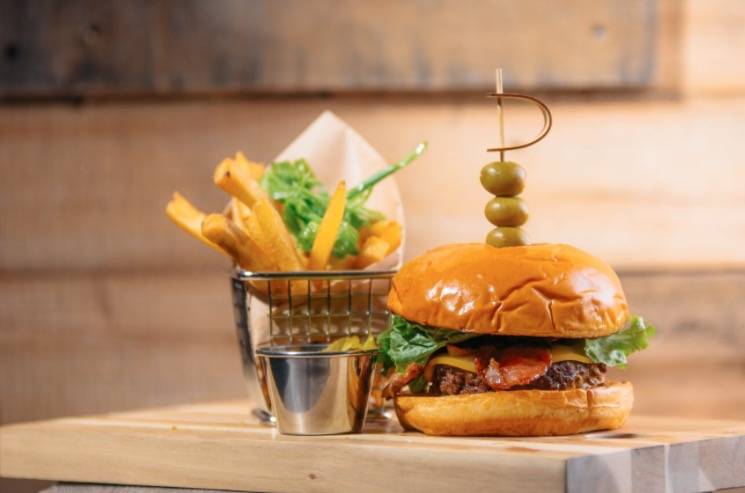 Live Oak Lounge & Grill | night club | 2533 Southmore Blvd, Houston, TX 77004, USA | 3468189814 OR +1 346-818-9814