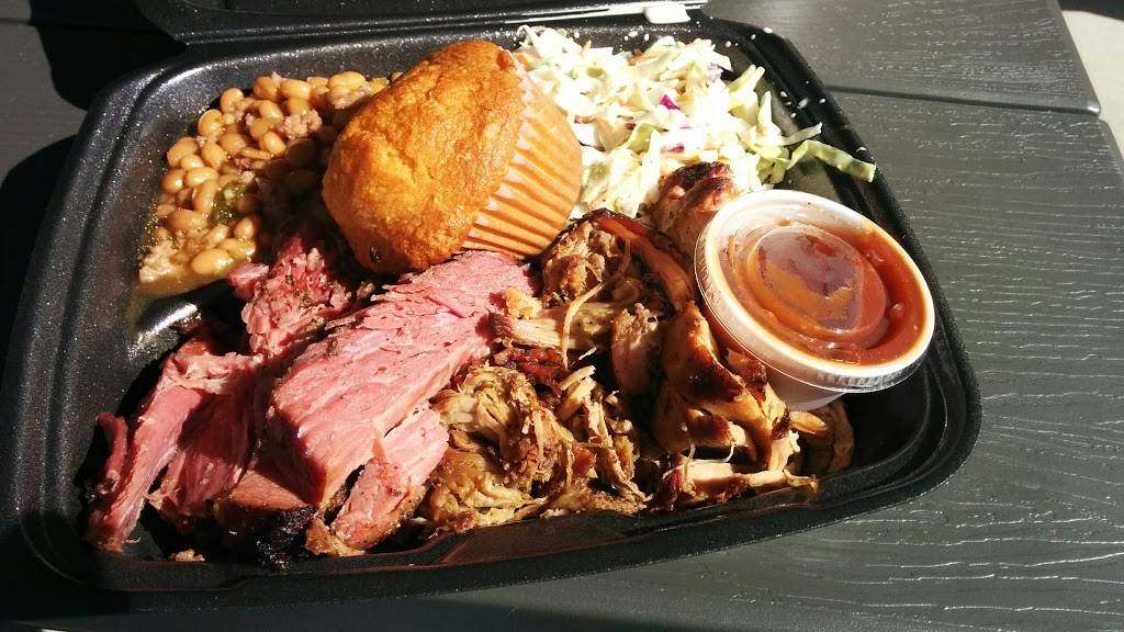 The Pit Stop aka Pit Stop Catering | restaurant | 6479 28th St SE, Grand Rapids, MI 49546, USA | 6163405600 OR +1 616-340-5600