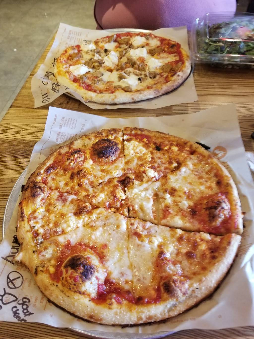 Blaze Pizza | meal takeaway | 213 Broadway Mall, Hicksville, NY 11801, USA | 5162080161 OR +1 516-208-0161