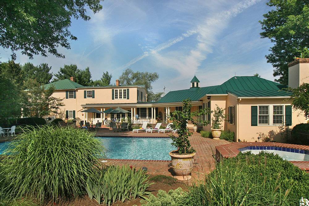 LAuberge Provencale Bed and Breakfast | restaurant | 13630 Lord Fairfax Hwy, Boyce, VA 22620, USA | 5408371375 OR +1 540-837-1375