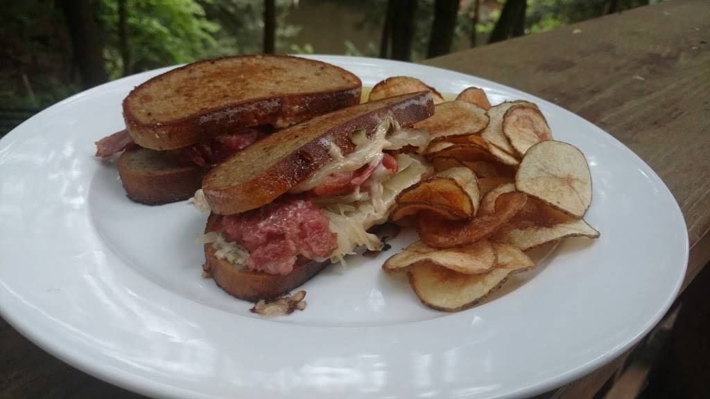 The Port Restaurant and Lounge | restaurant | 413 S Burritt Ave, Lake Delton, WI 53940, USA | 6082530150 OR +1 608-253-0150