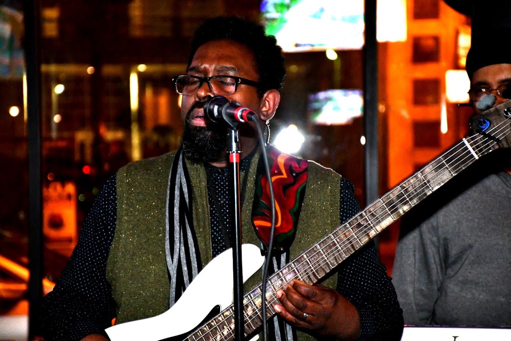 BAR22 | restaurant | 2244 S Michigan Ave, Chicago, IL 60616, USA | 3127250343 OR +1 312-725-0343