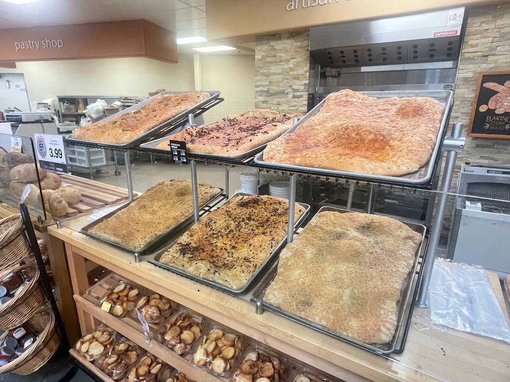 Wahlburgers @ Hy-Vee | restaurant | 5212 3rd Ave, Kearney, NE 68845, USA | 3082360031 OR +1 308-236-0031