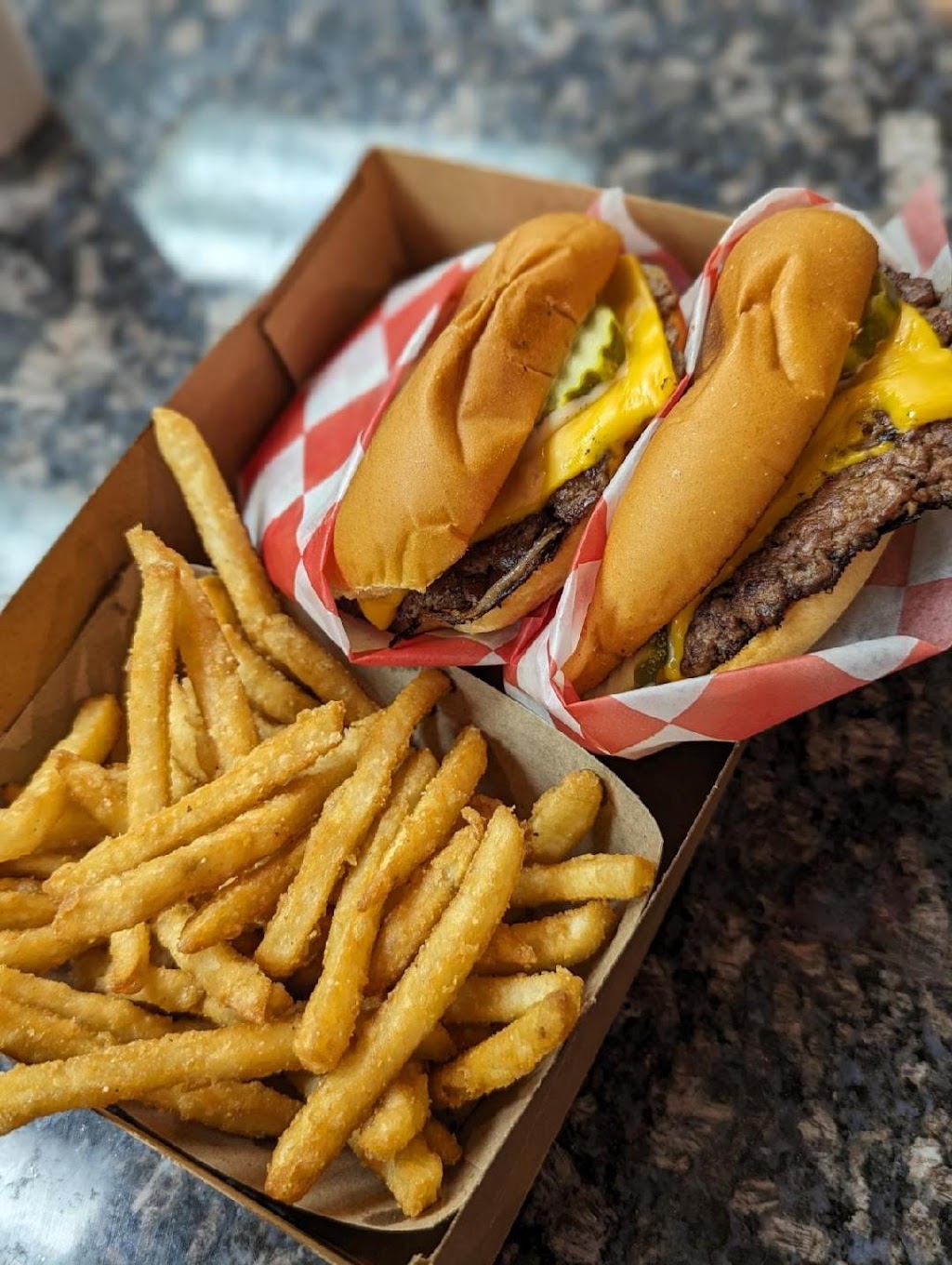 Burger Bros | restaurant | 1583 W El Camino Ave, Sacramento, CA 95833, USA | 9165715792 OR +1 916-571-5792