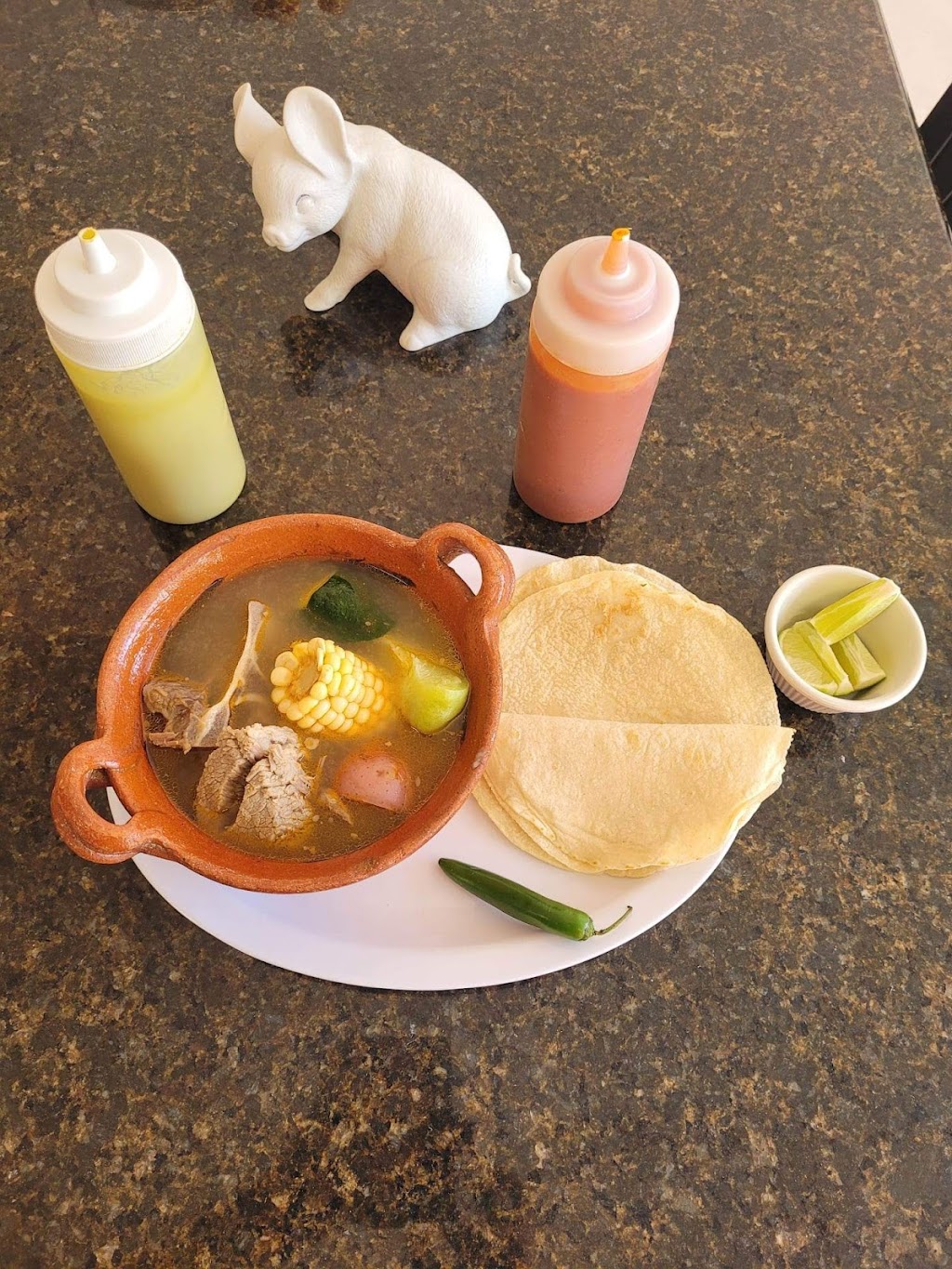 Victorias Mexican Food | restaurant | 4145 E Jensen Ave, Fresno, CA 93725, USA | 5592838501 OR +1 559-283-8501