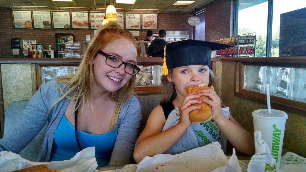 Subway | restaurant | 5061 Delhi Pike, Cincinnati, OH 45238, USA | 5139221781 OR +1 513-922-1781