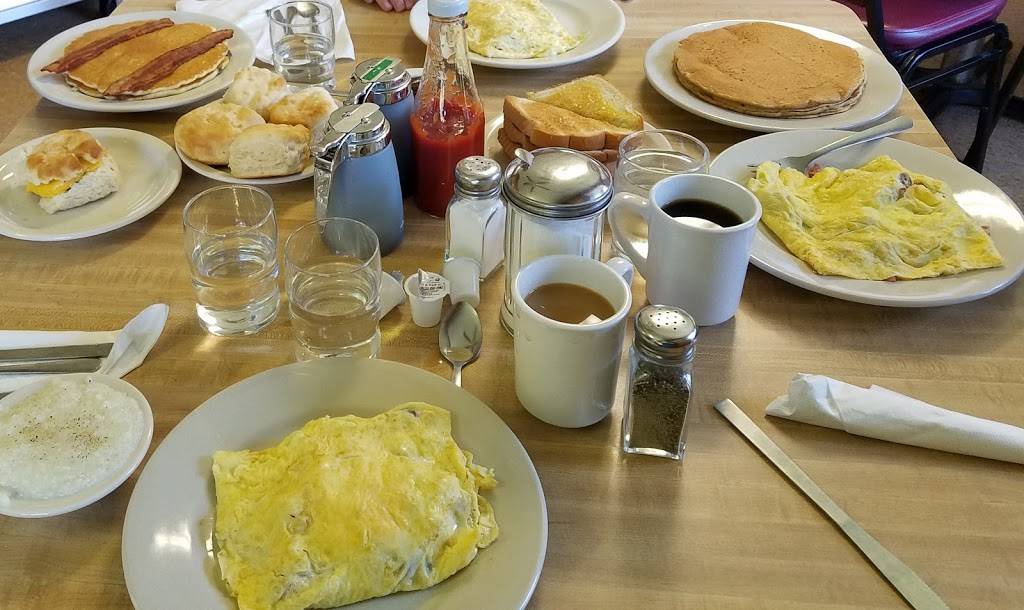 Grandview Restaurant | restaurant | 10575 NC-105, Banner Elk, NC 28604, USA | 8289634573 OR +1 828-963-4573