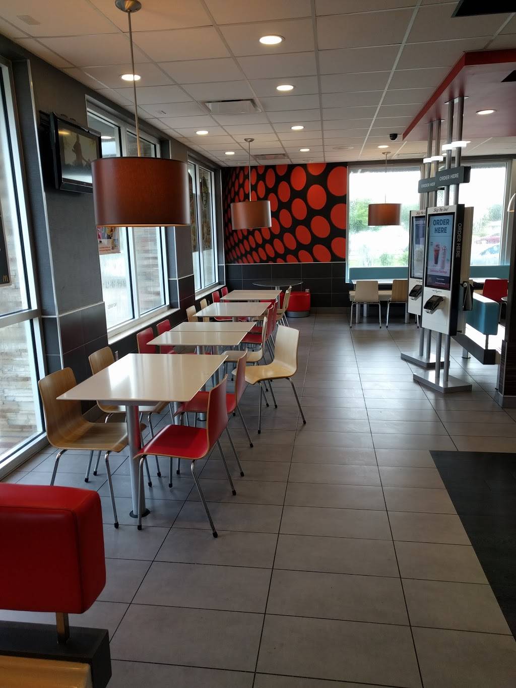 McDonalds | cafe | 2675 Roosevelt Blvd, Clearwater, FL 33760, USA | 7275329994 OR +1 727-532-9994