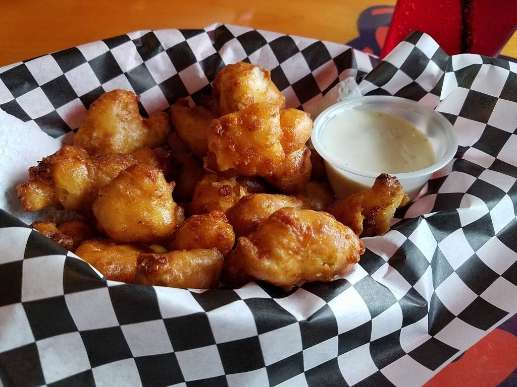 Triple Play Sports Bar and Grill | restaurant | W12907 WI-16, Wisconsin Dells, WI 53965, USA | 6087426955 OR +1 608-742-6955