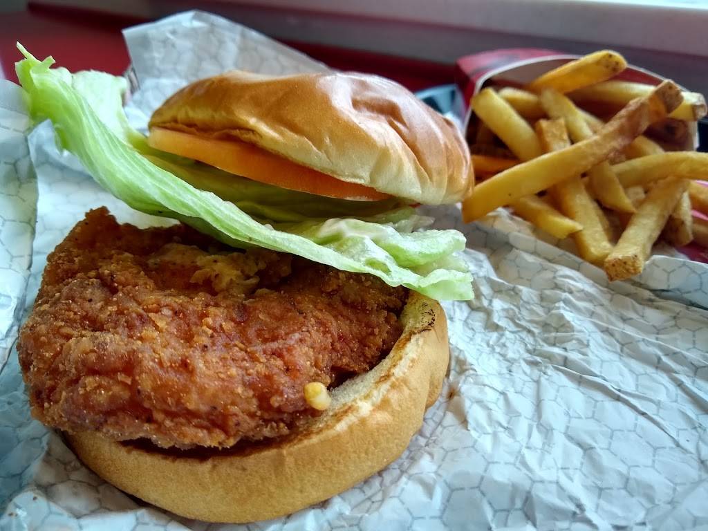 Wendys | restaurant | 230 N Willow Ave, Cookeville, TN 38501, USA | 9315201225 OR +1 931-520-1225