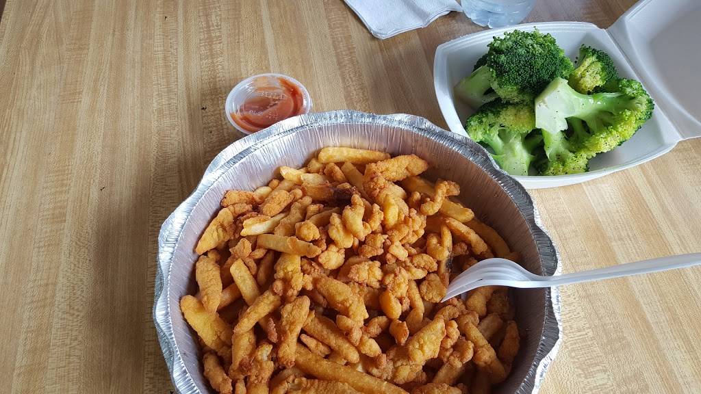 Flying Fish Seafood | restaurant | 2652 S 9th St, Philadelphia, PA 19148, USA | 2153395125 OR +1 215-339-5125