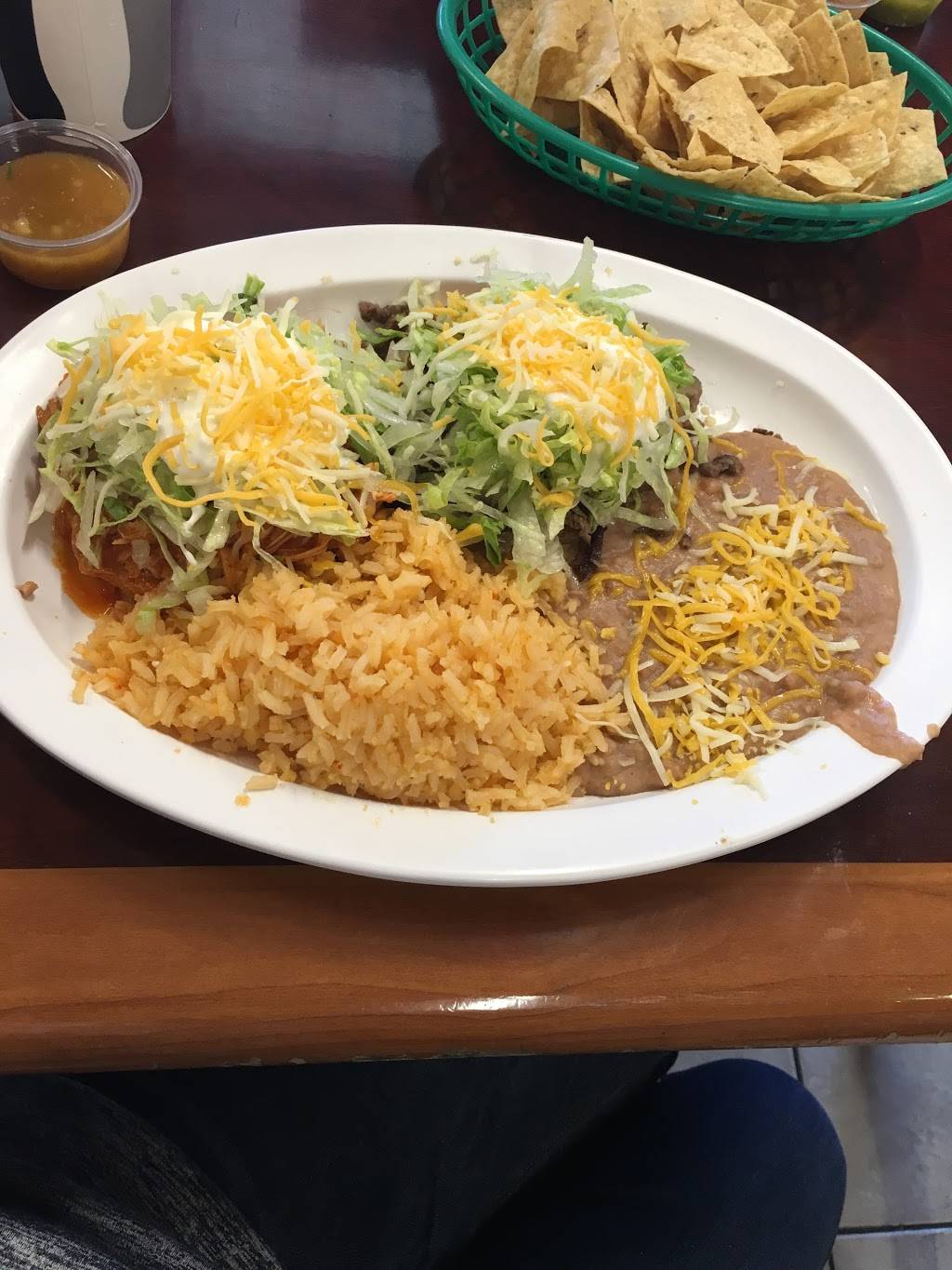 Los Amigos | restaurant | 3935 Mission Ave, Oceanside, CA 92058, USA | 7604350921 OR +1 760-435-0921