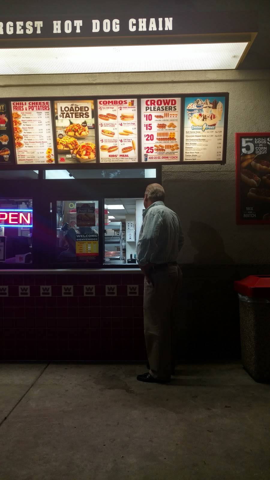 Wienerschnitzel | restaurant | 3591 Bradshaw Rd, Sacramento, CA 95827, USA | 9169705470 OR +1 916-970-5470