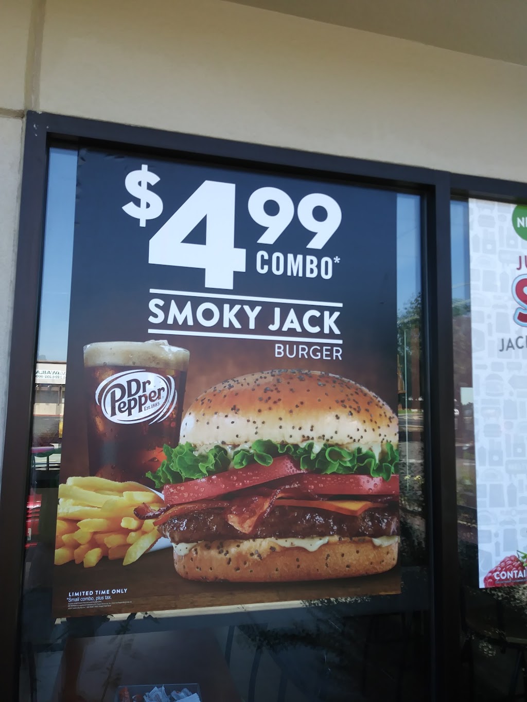 Jack in the Box | restaurant | 3907 Tieton Dr, Yakima, WA 98902, USA | 5099724368 OR +1 509-972-4368