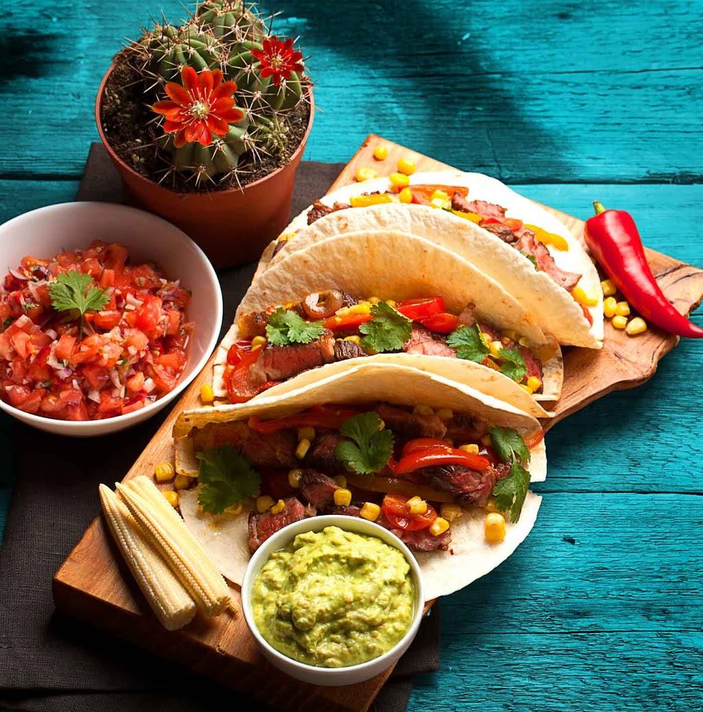 Carlos Que Pasa | restaurant | 3137 Central Ave, Toledo, OH 43606, USA | 4192149323 OR +1 419-214-9323