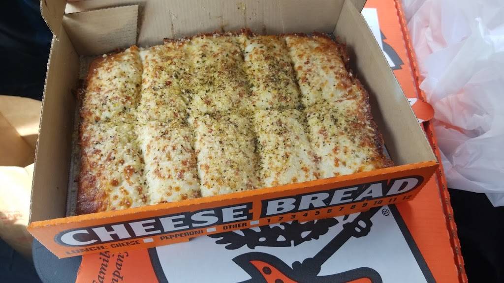 Little Caesars Pizza | meal takeaway | 4706 W Walton Blvd, Waterford Twp, MI 48329, USA | 2486736260 OR +1 248-673-6260